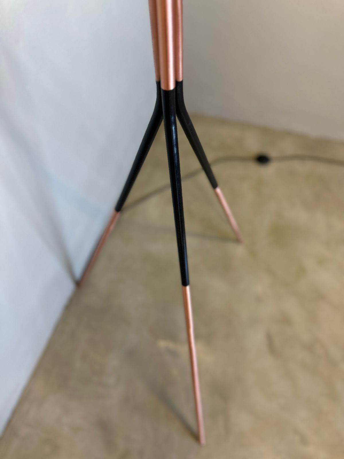 Two-Tone Tripod Lamp